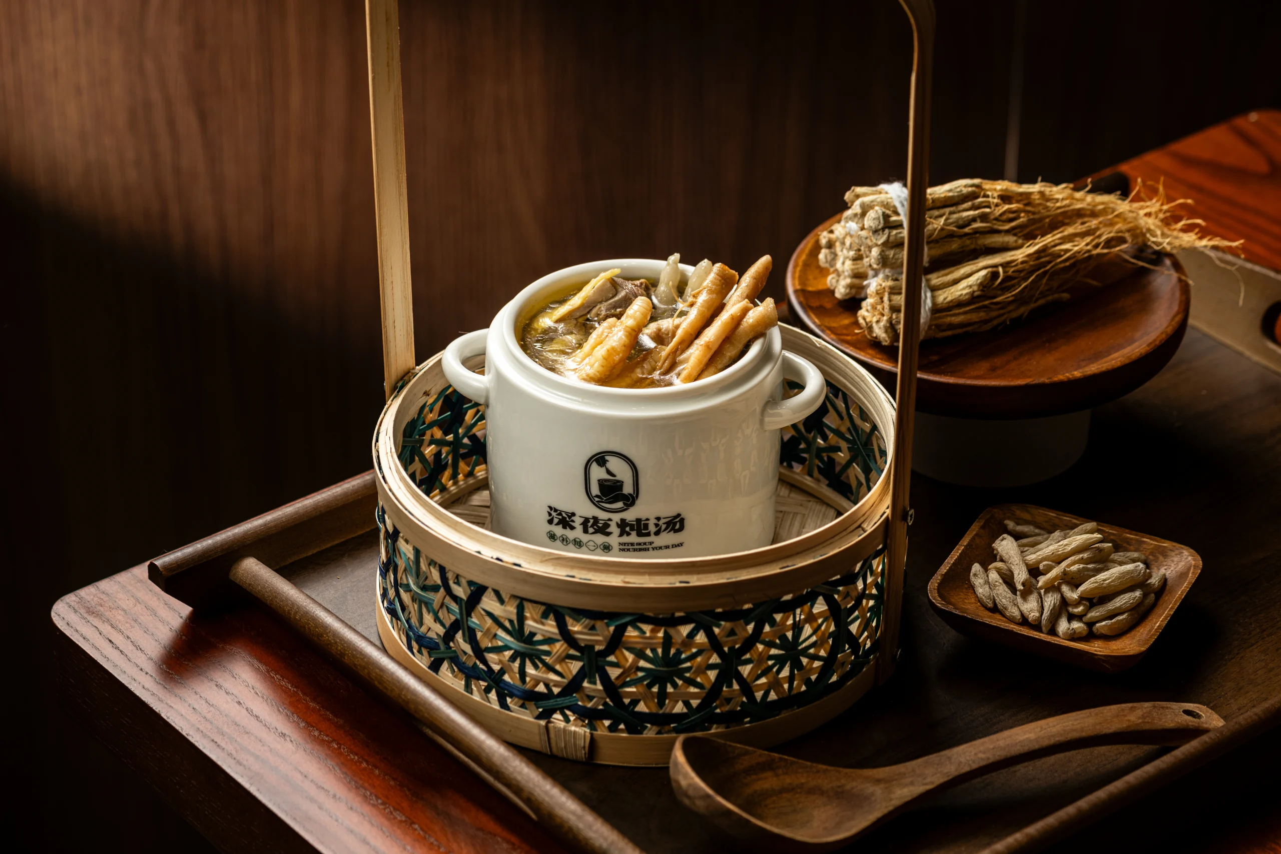 补气提神·增强免疫｜招牌参鸡汤 | Boost Qi & Immunity · Signature Ginseng Chicken Soup