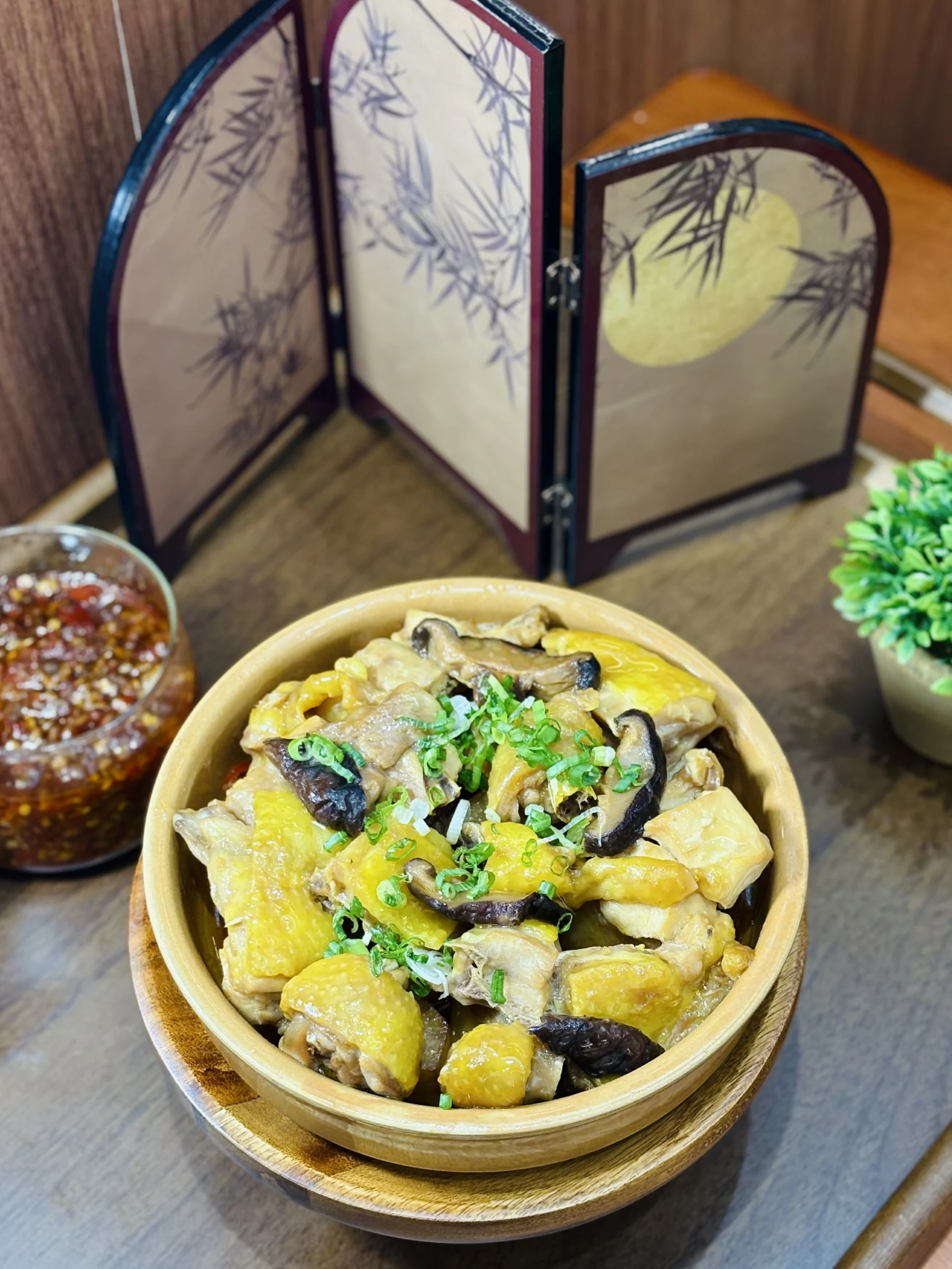 五常大米土豆香菇滑鸡 |	Wuchang·Potato, Mushroom, and Tender Chicken Rice