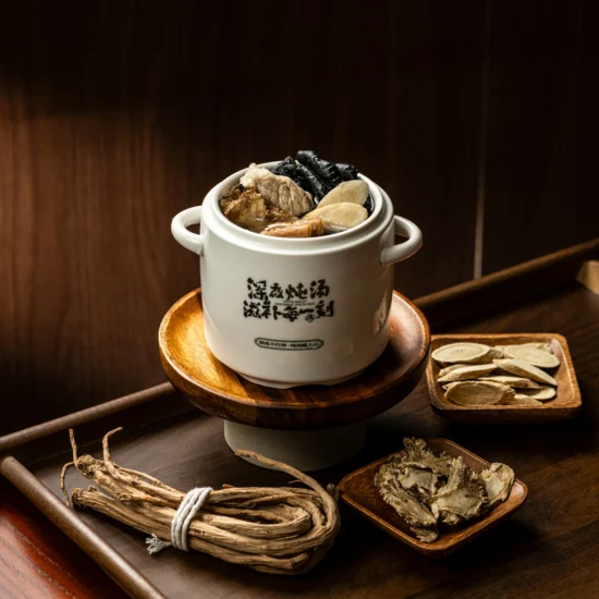 滋阴补血·调经养颜|当归黄芪乌鸡汤|Nourish Blood & Beautify · Angelica Black Chicken Soup