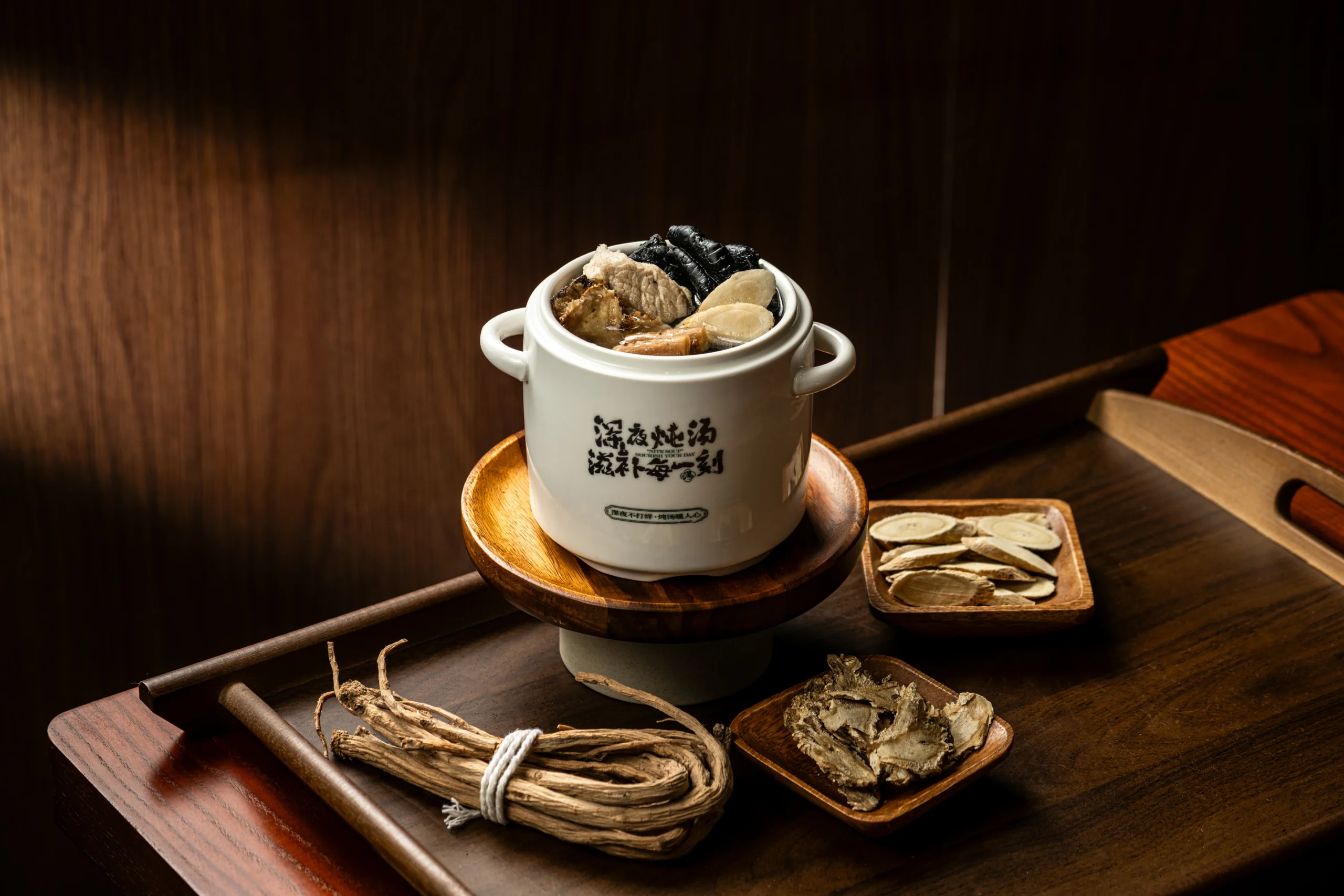 滋阴补血·调经养颜｜当归黄芪乌鸡汤｜Nourish Blood & Beautify · Angelica Black Chicken Soup
