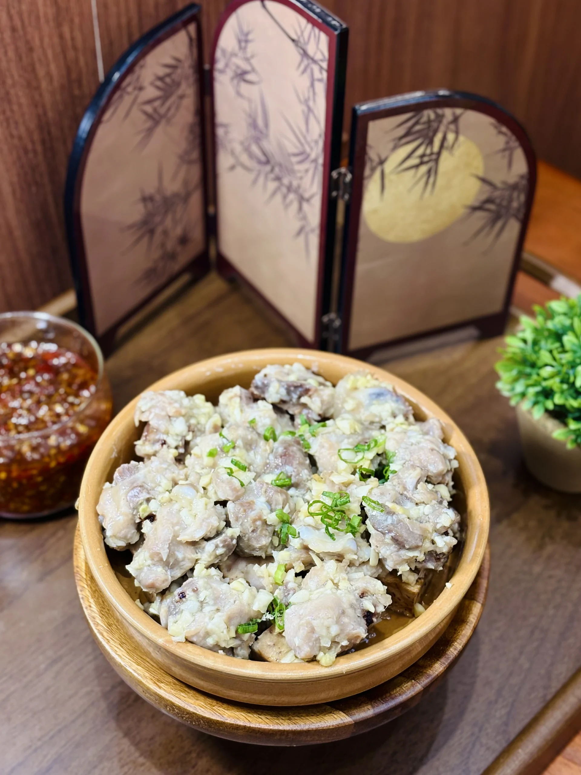 五常大米香芋蒜香排骨 |	Wuchang·Taro and Garlic Spare Ribs Rice