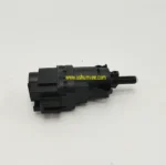 Original OEM LR032956 Brake Light Switch for Defender - Image 3